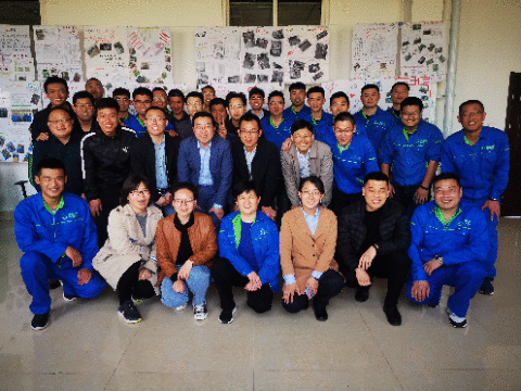 1619495016701387.gif 现场合影.gif